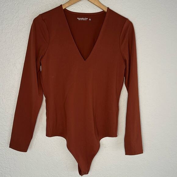 A&F Abercrombie & Fitch Brown Bodysuit Long Sleeve V Neck Thong Soft Minimalist - Picture 1 of 6